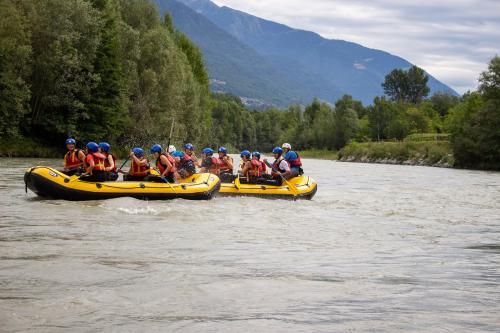 Esperienza di rafting sul fiume Adda in Valtellina